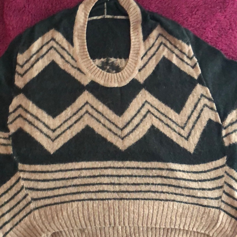 Bisou bisou poncho sweater